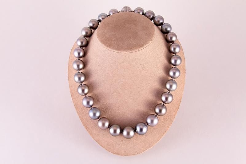 Cartier | Tahitian Pearl necklace with 