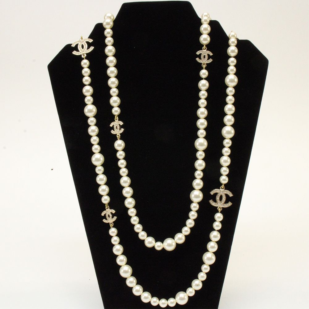 Chanel Double Strand Pearl Necklace sold at auction on 9th June | Bidsquare
